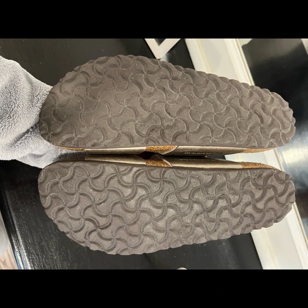 Like new! - Picture 2 of 4